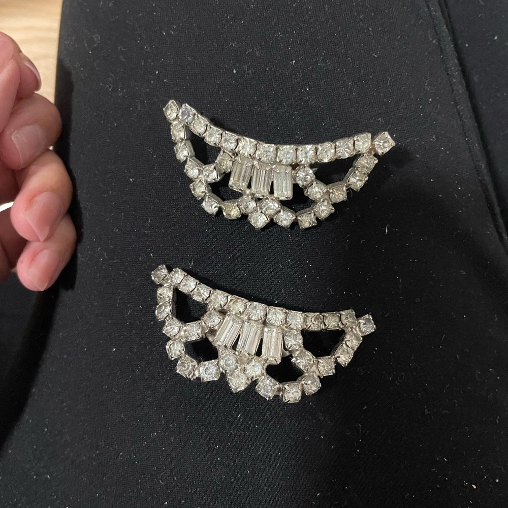 Vintage Silver tone with clear rhinestones shoe clips.
